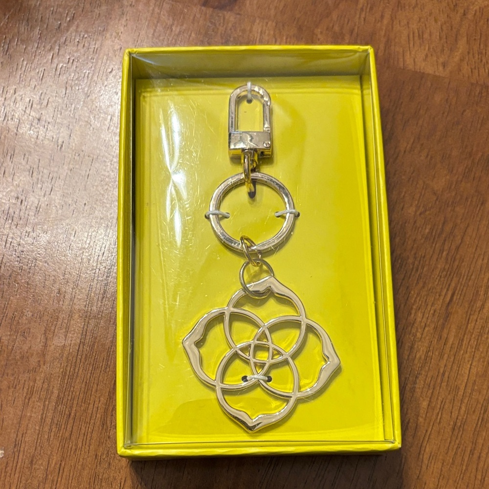 Kendra Scott Gold Floral Keychain Charm